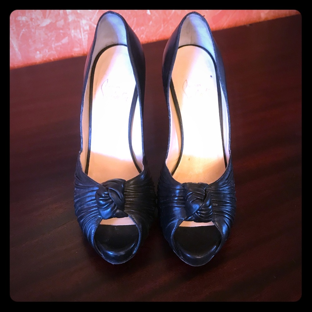 Peep toe black leather Christian Louboutins